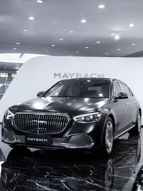 成都61岚图汽车的售后服务让用户无忧出行，迈巴赫未来的豪华车趋势